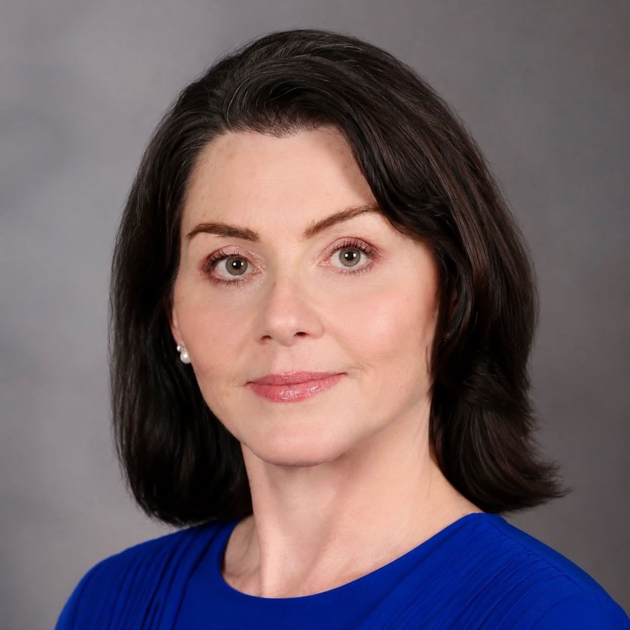 Tiffany Lea Carta headshot photo